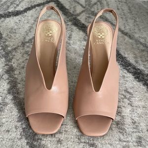 Vince Camuto Saisha heel